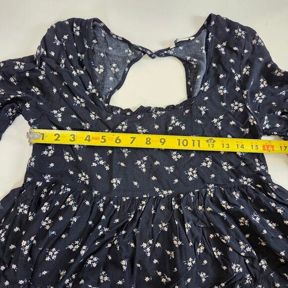 American Eagle Babydoll Navy Floral Top Small Long Sleeve Keyhole Back - Picture 2 of 7